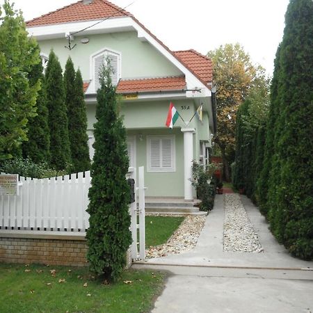 Csokonai Guesthouse Zamárdi Eksteriør bilde