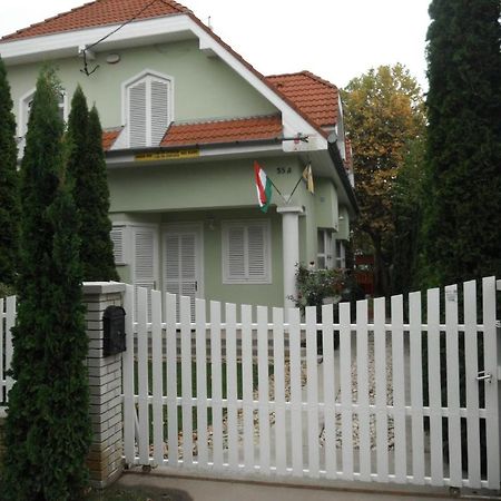 Csokonai Guesthouse Zamárdi Eksteriør bilde