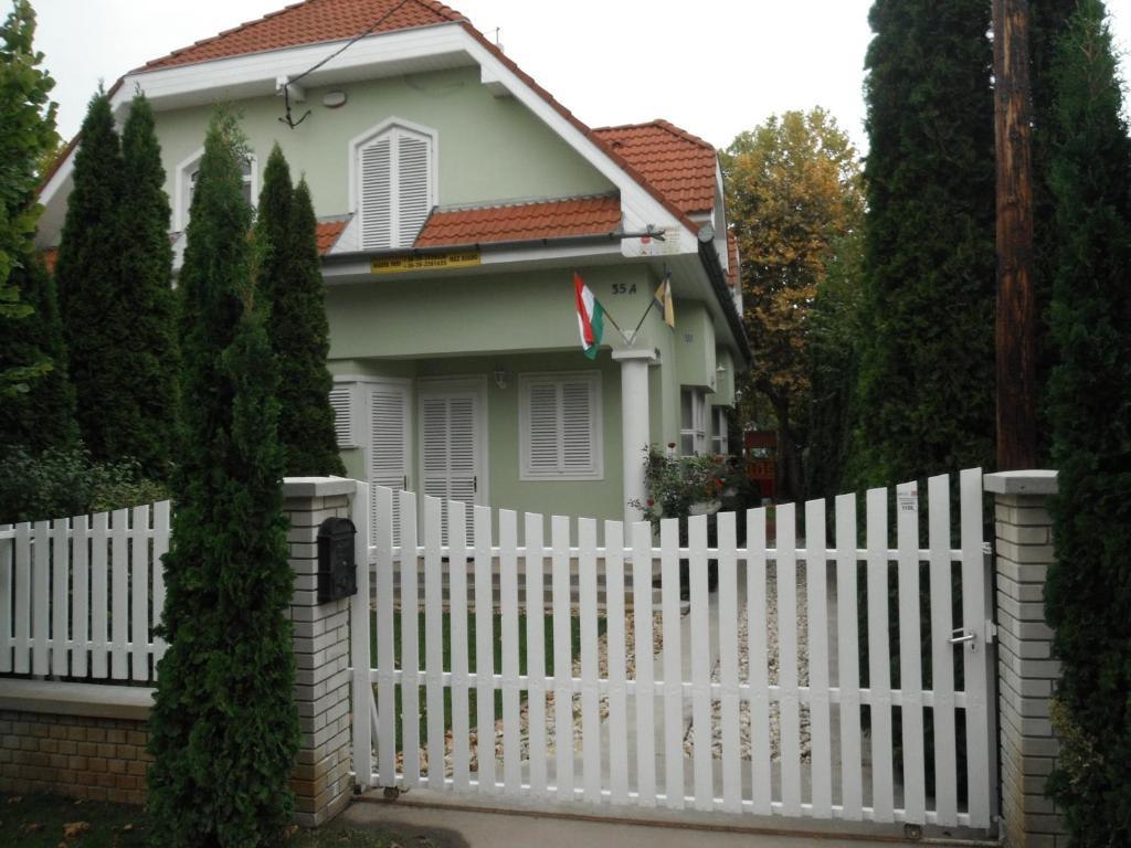 Csokonai Guesthouse Zamárdi Eksteriør bilde